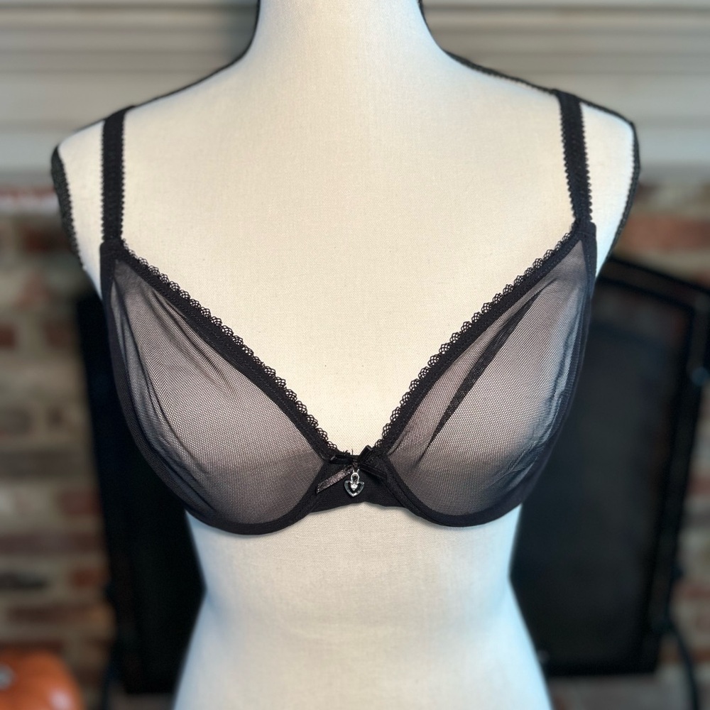 Sexy Black Bra Size 36C - EUC - Picture 12 of 13
